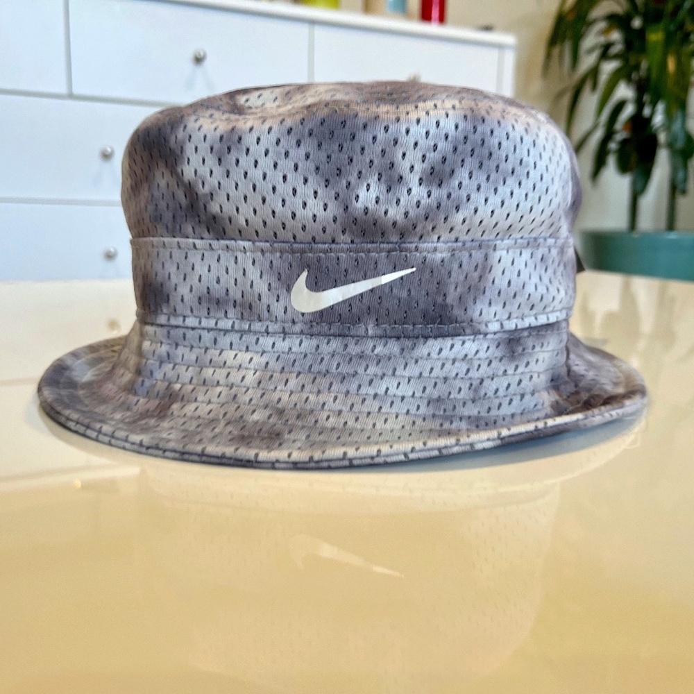 Nike Sportswear Bucket Hat Women's S/M